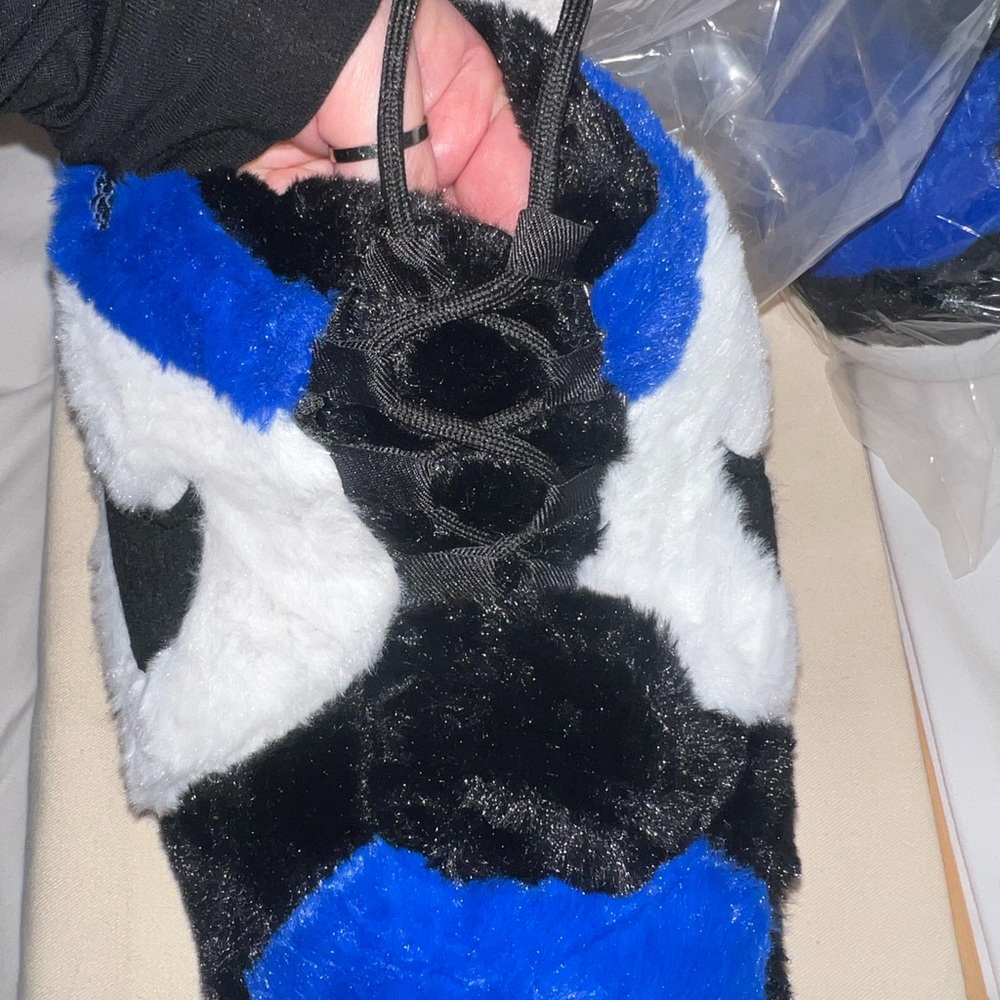Nike Air Jordan slippers - Picture 3 of 4